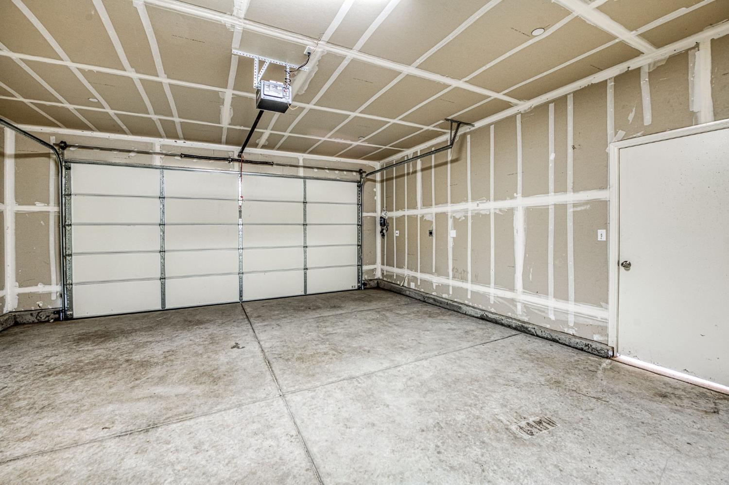 3830 Saginaw Ave, Clovis, CA 93619