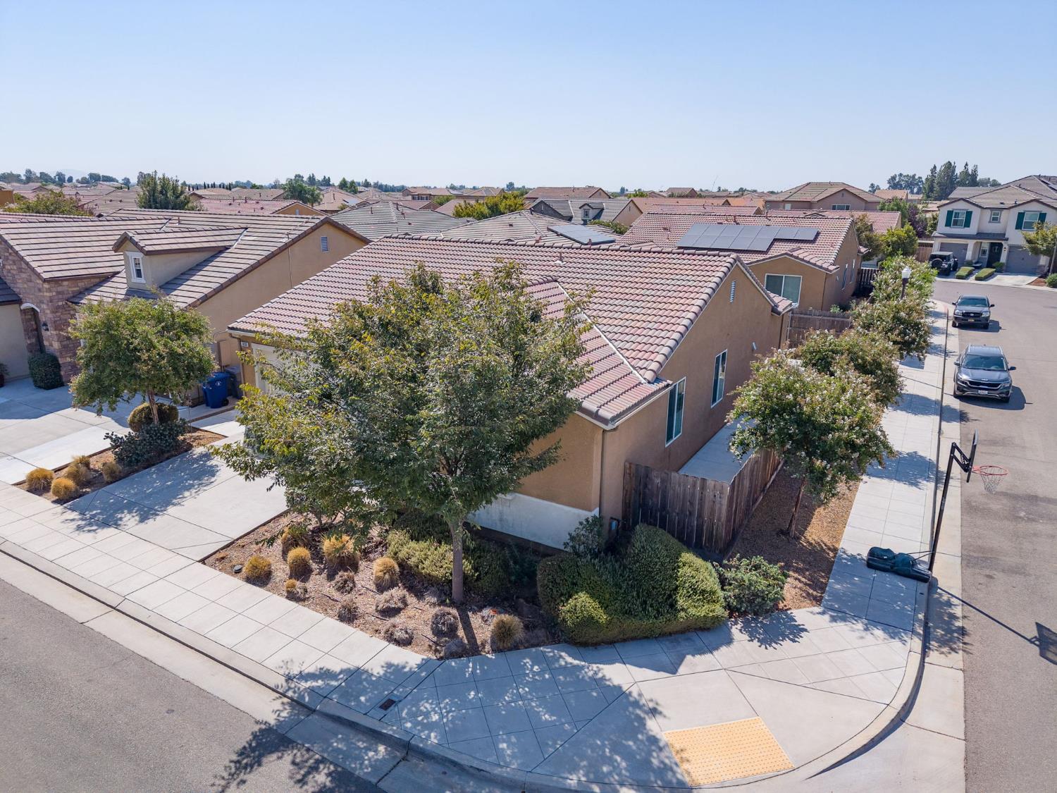 3830 Saginaw Ave, Clovis, CA 93619