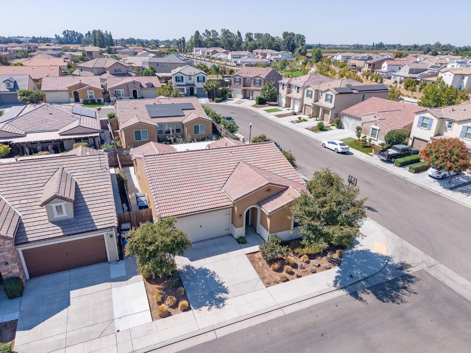 3830 Saginaw Ave, Clovis, CA 93619