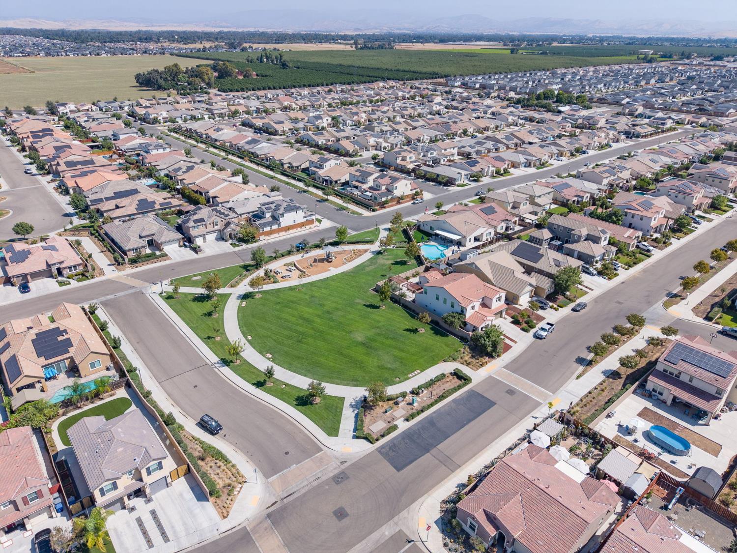 3830 Saginaw Ave, Clovis, CA 93619