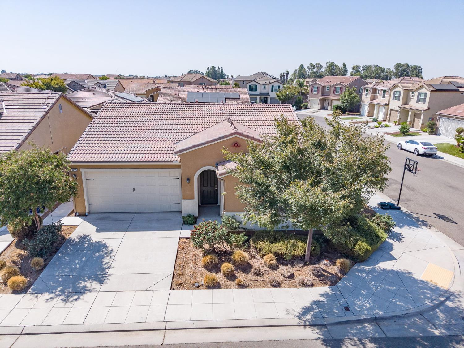 3830 Saginaw Ave, Clovis, CA 93619