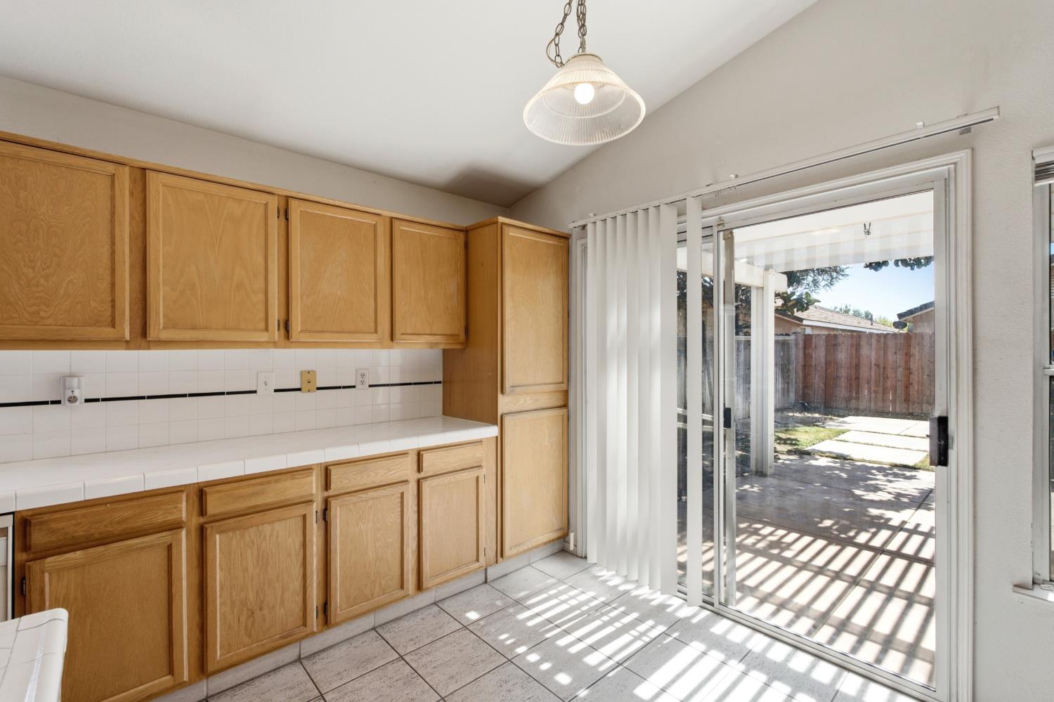 5525 W Donner Ave, Fresno, CA 93722