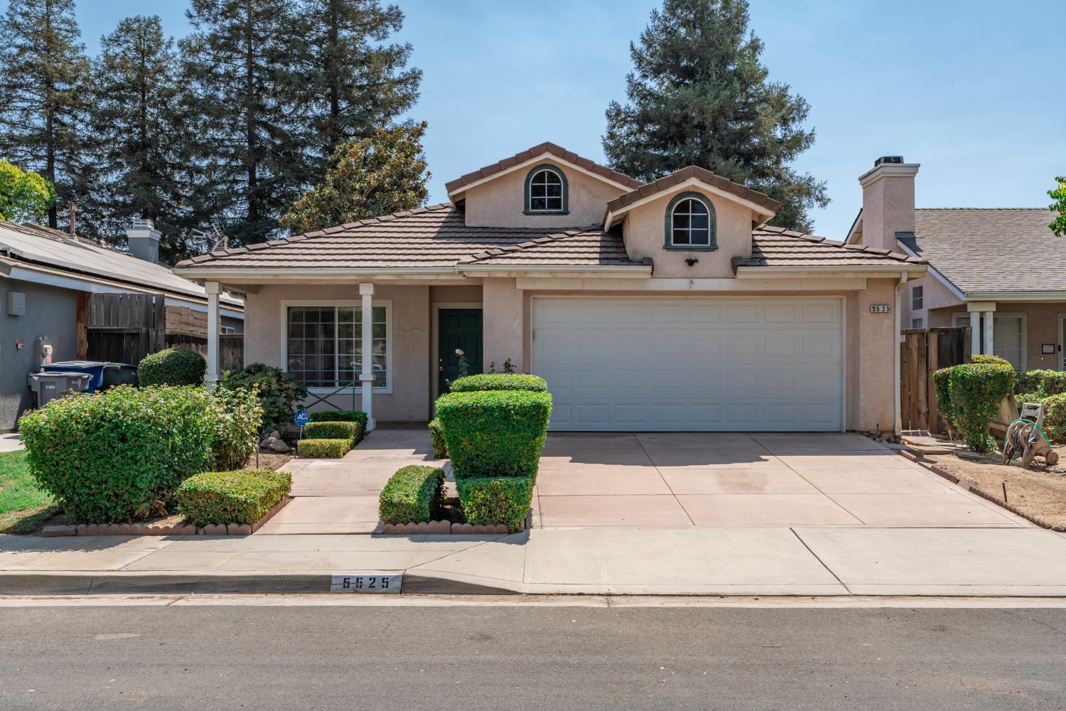 5525 W Donner Ave, Fresno, CA 93722