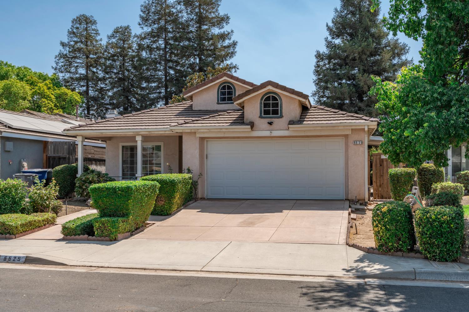 5525 W Donner Ave, Fresno, CA 93722