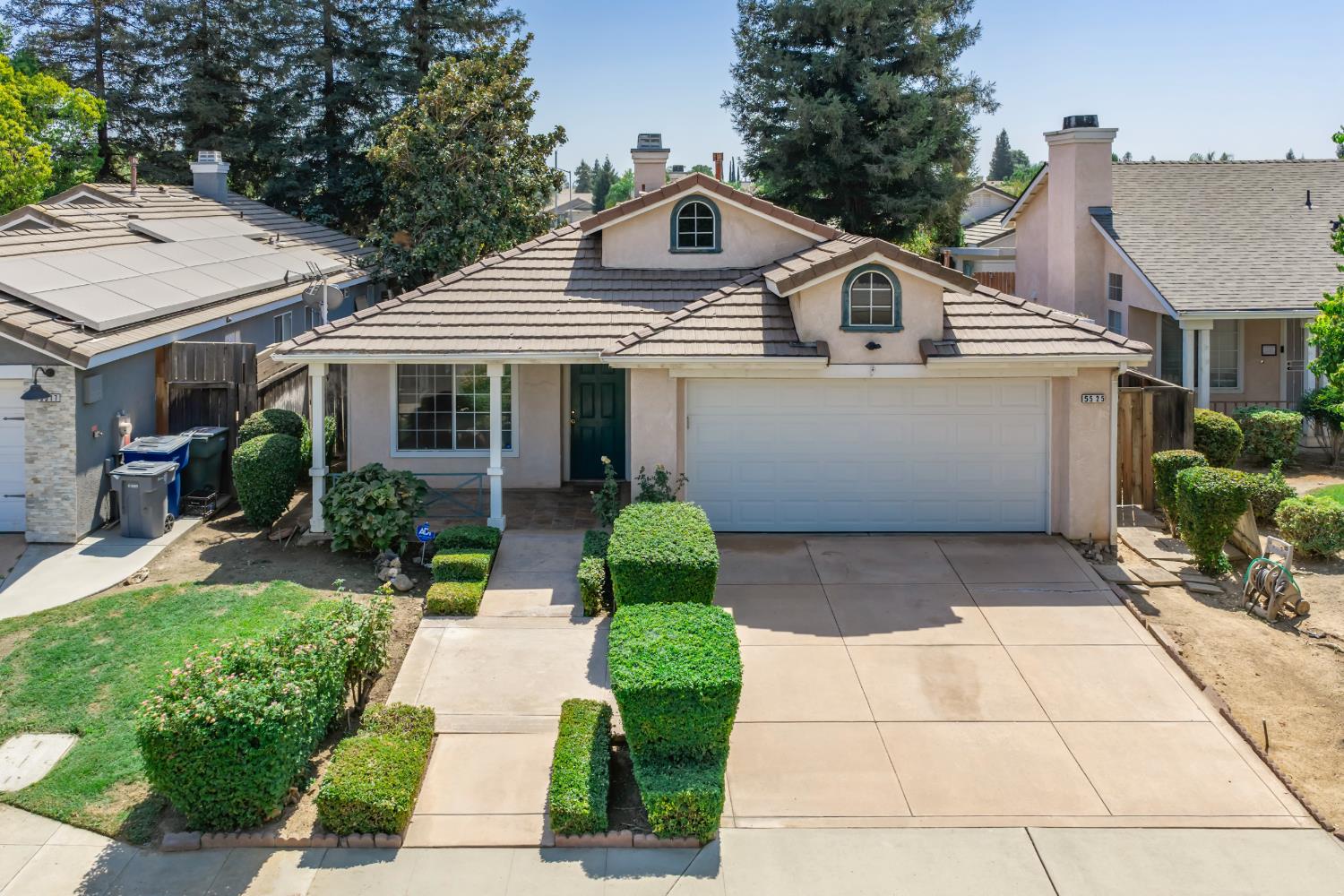 5525 W Donner Ave, Fresno, CA 93722