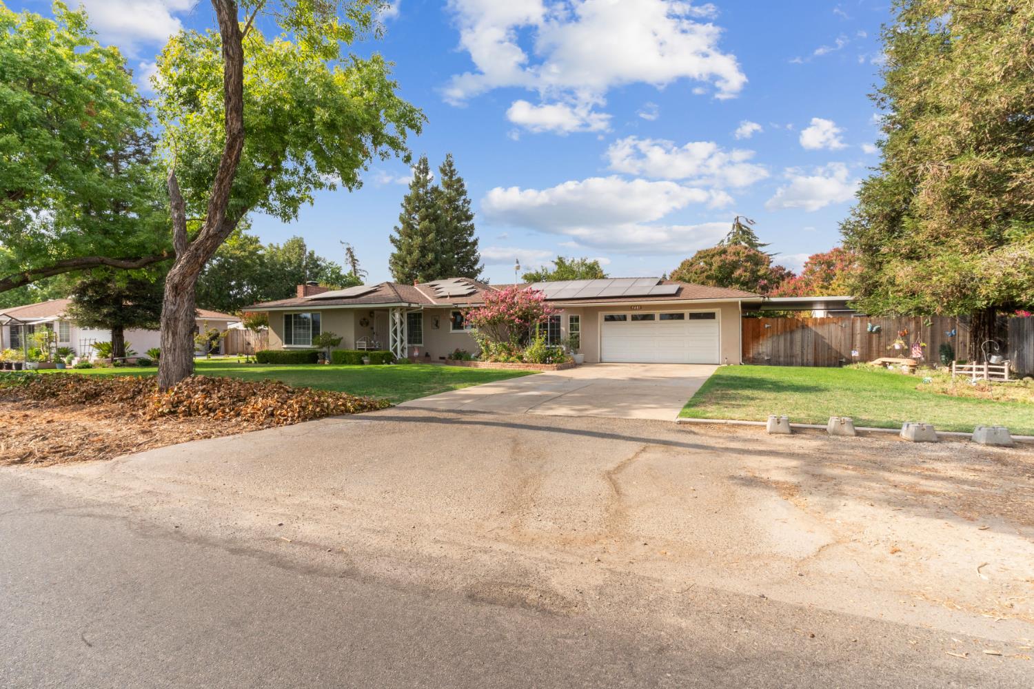 5481 E Dakota Ave, Fresno, CA 93727