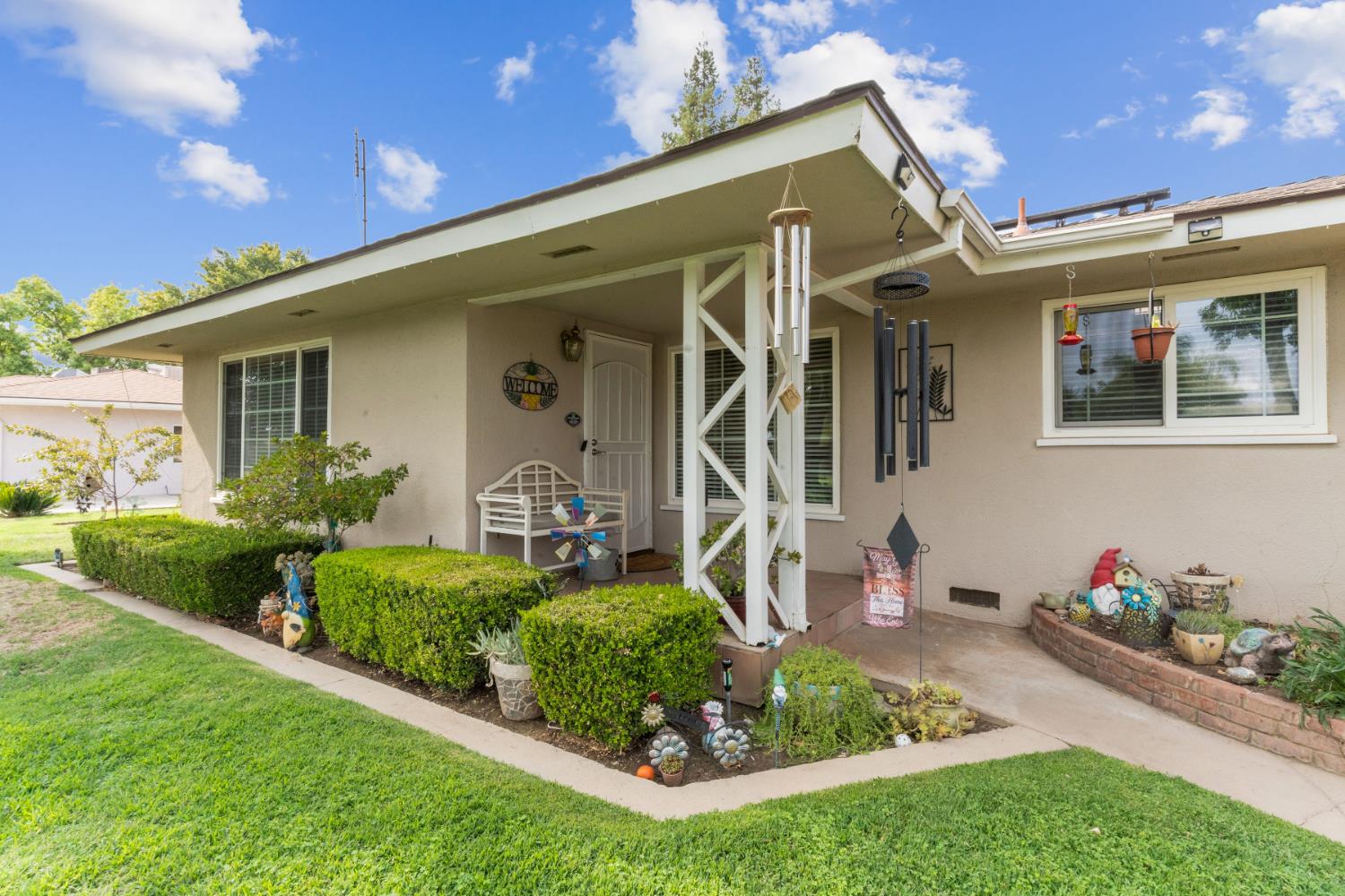 5481 E Dakota Ave, Fresno, CA 93727
