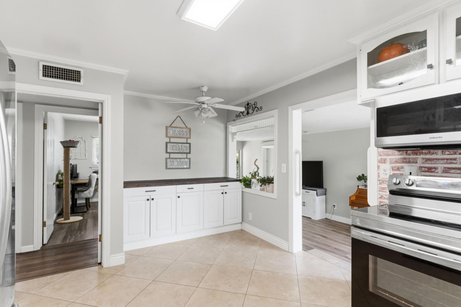 5481 E Dakota Ave, Fresno, CA 93727