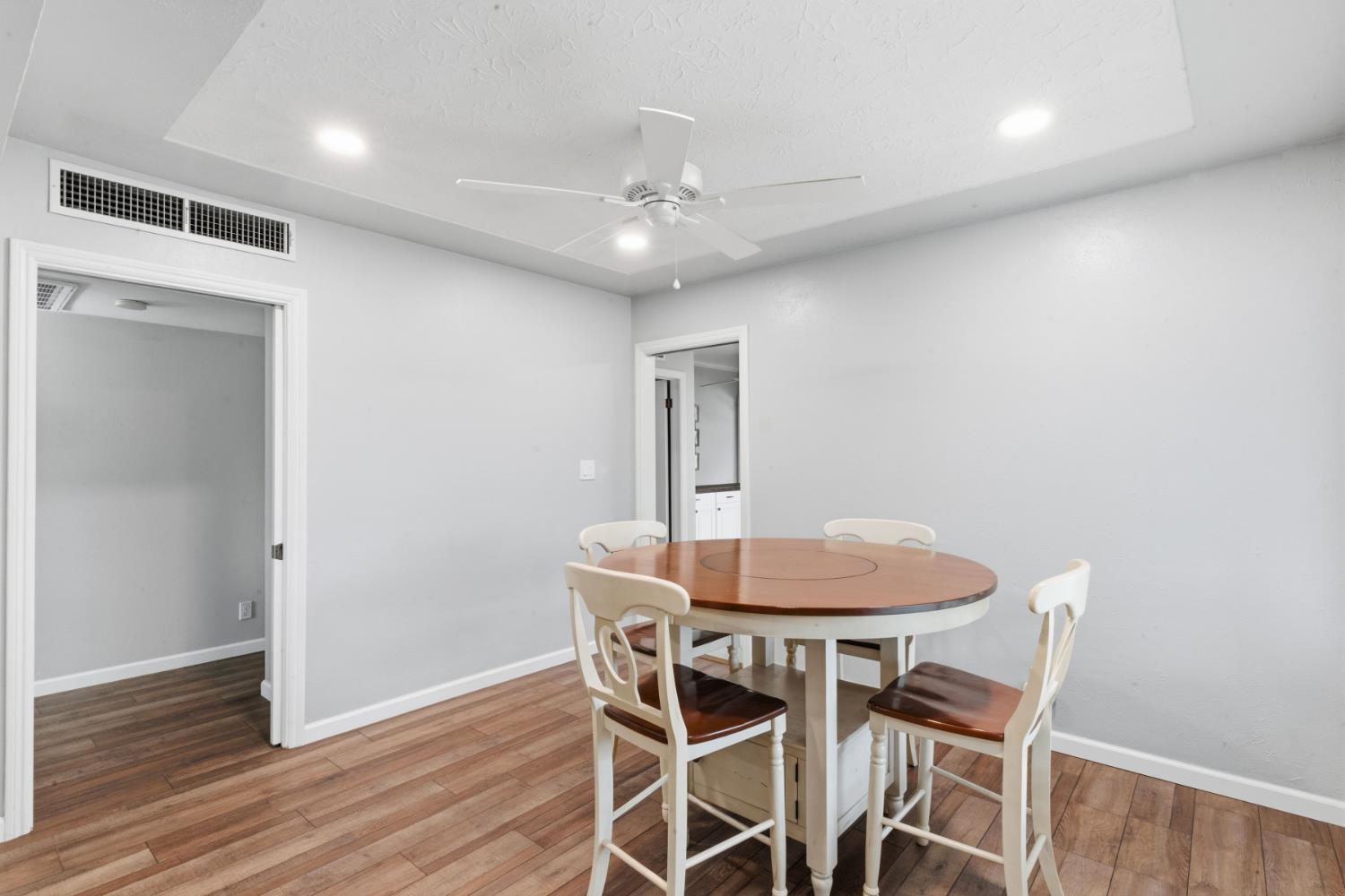 5481 E Dakota Ave, Fresno, CA 93727