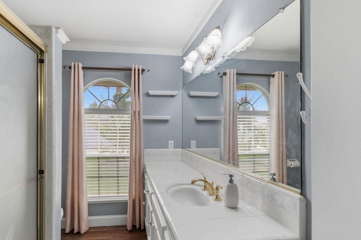 5481 E Dakota Ave, Fresno, CA 93727