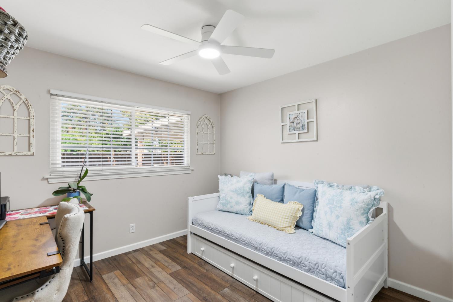 5481 E Dakota Ave, Fresno, CA 93727
