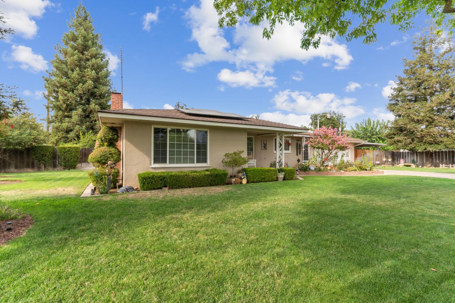 5481 E Dakota Ave, Fresno, CA 93727