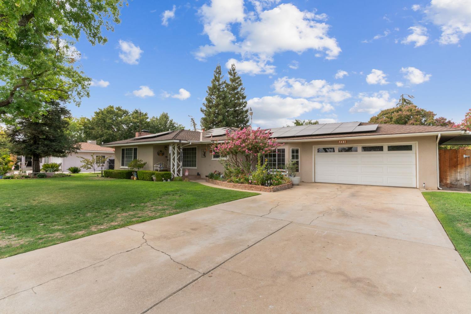 5481 E Dakota Ave, Fresno, CA 93727