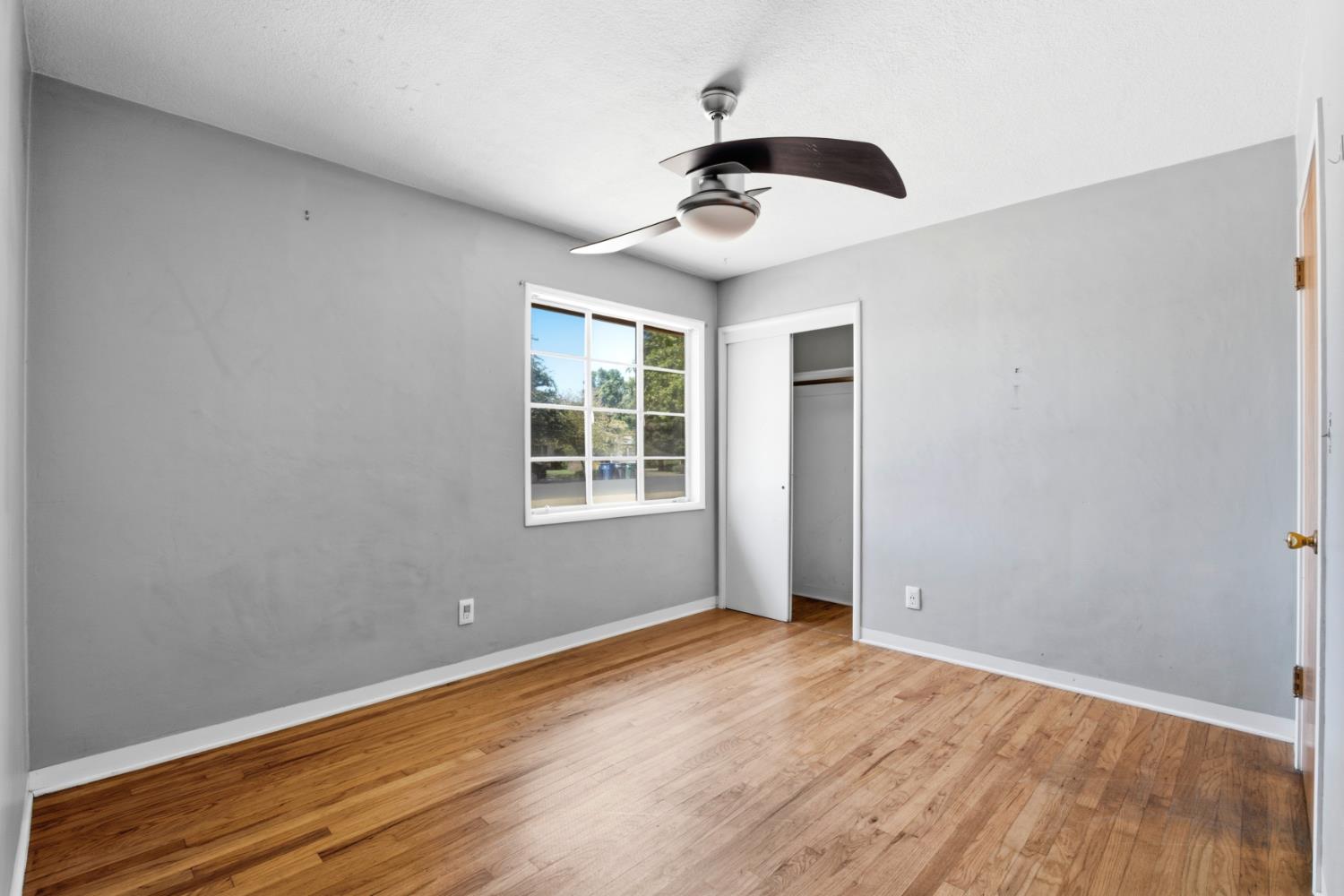 619 Foster Ave, Madera, CA 93637