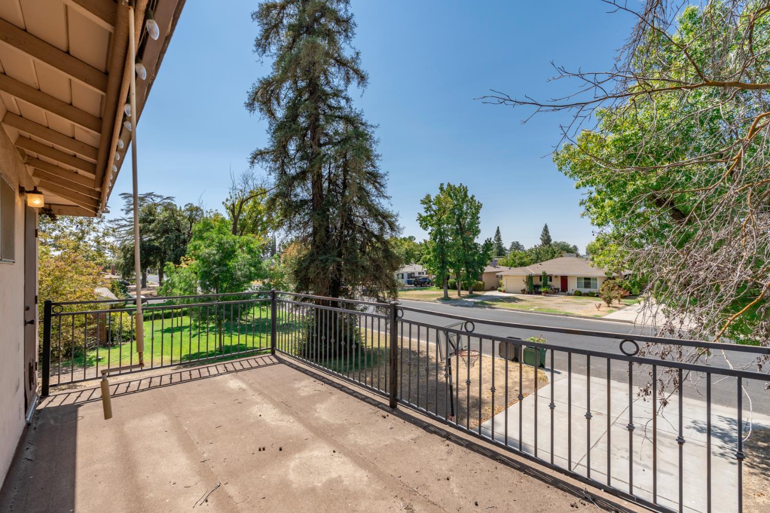 619 Foster Ave, Madera, CA 93637