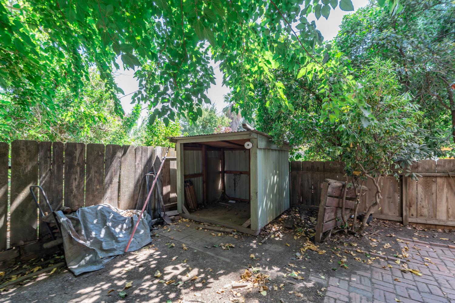 619 Foster Ave, Madera, CA 93637