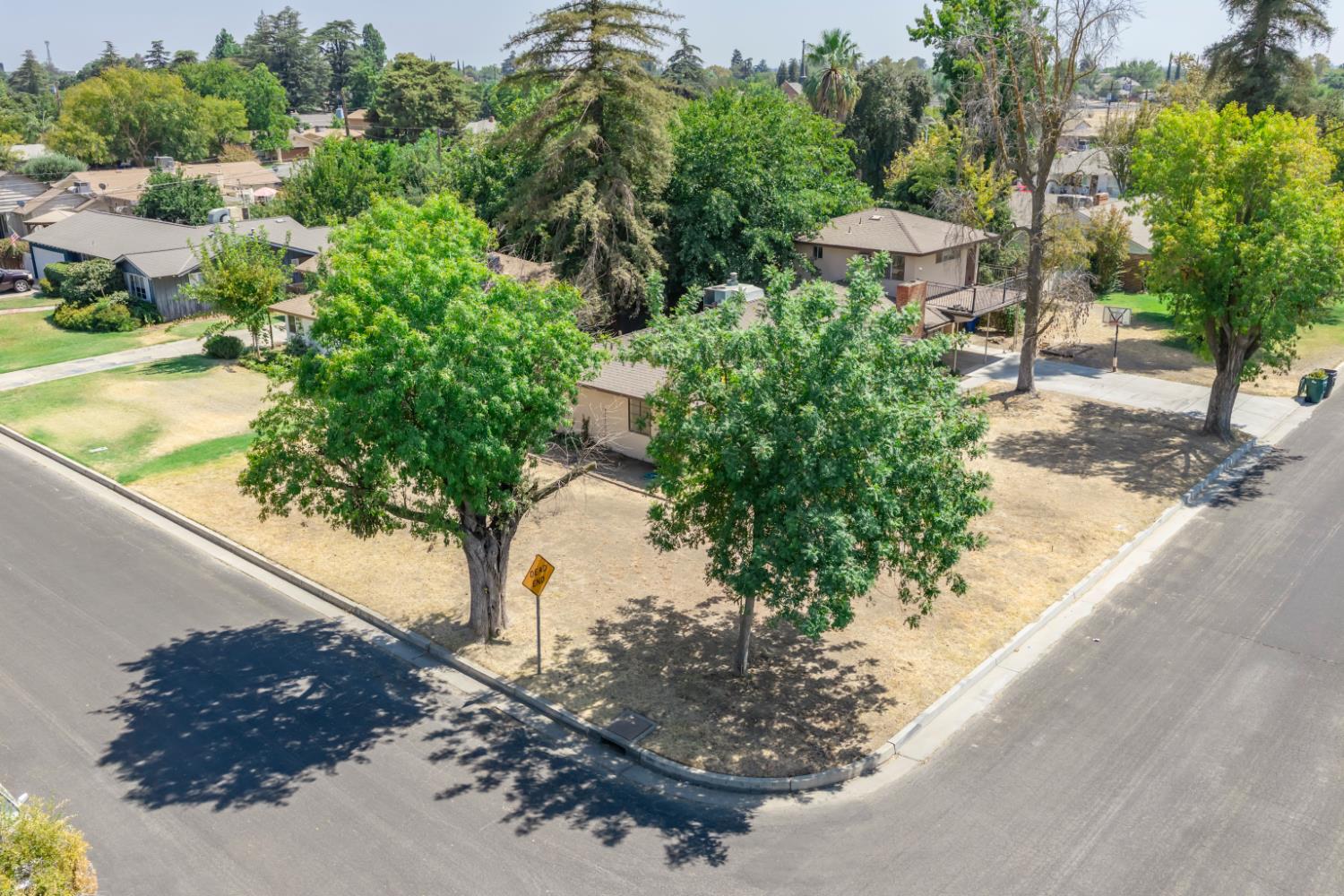 619 Foster Ave, Madera, CA 93637