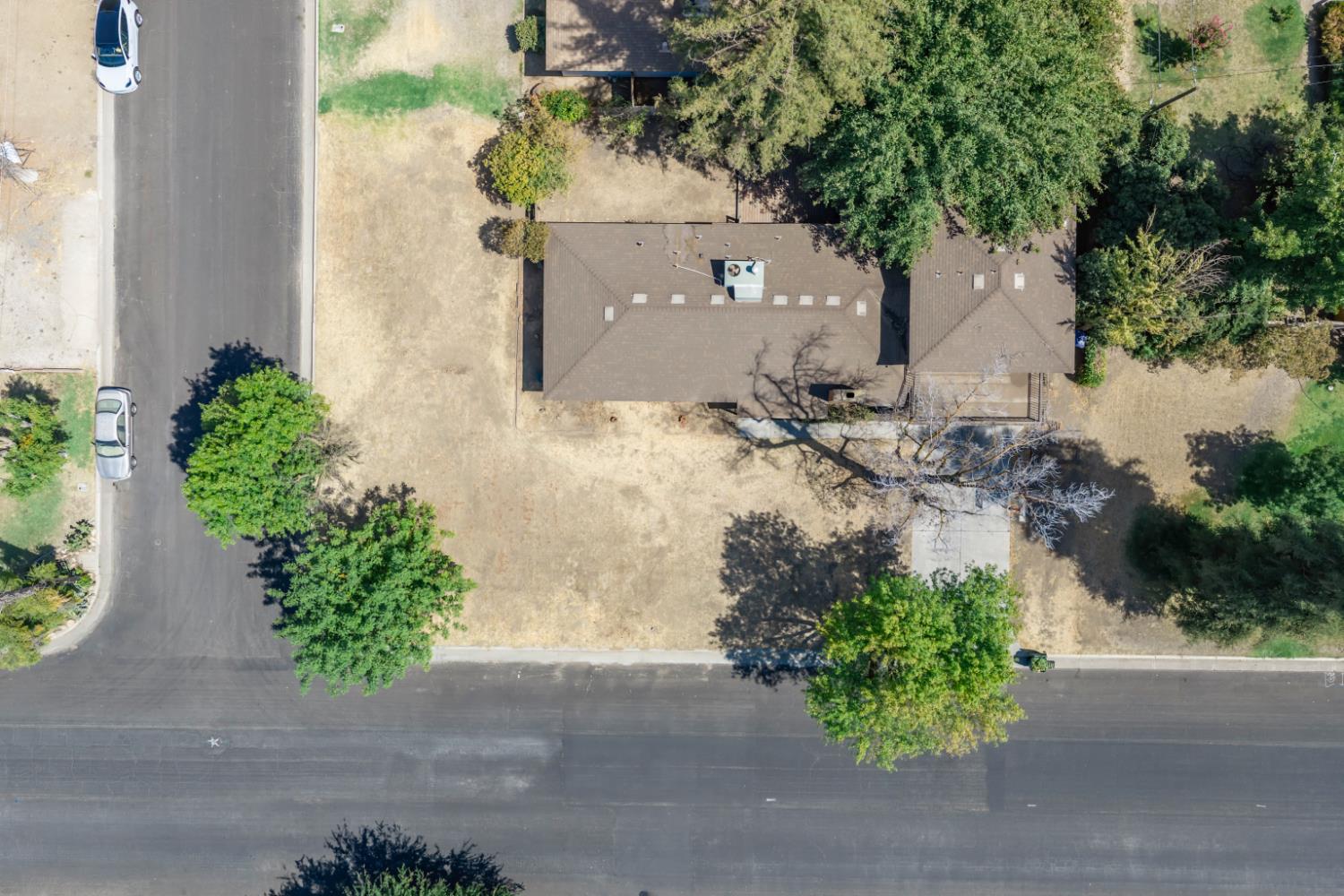 619 Foster Ave, Madera, CA 93637