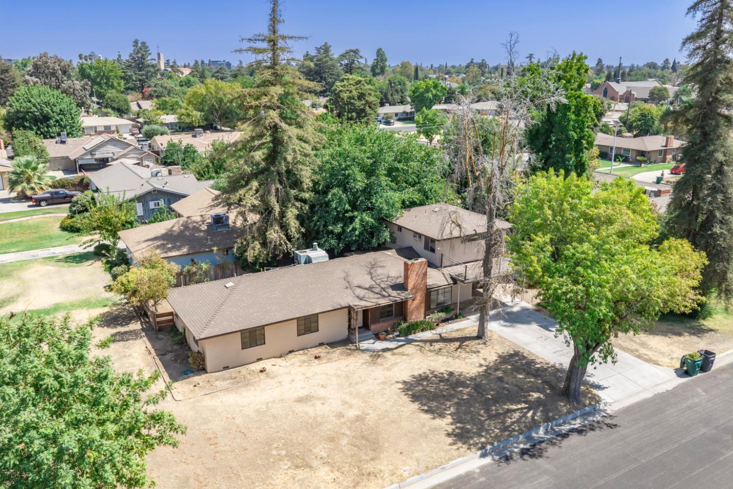 619 Foster Ave, Madera, CA 93637