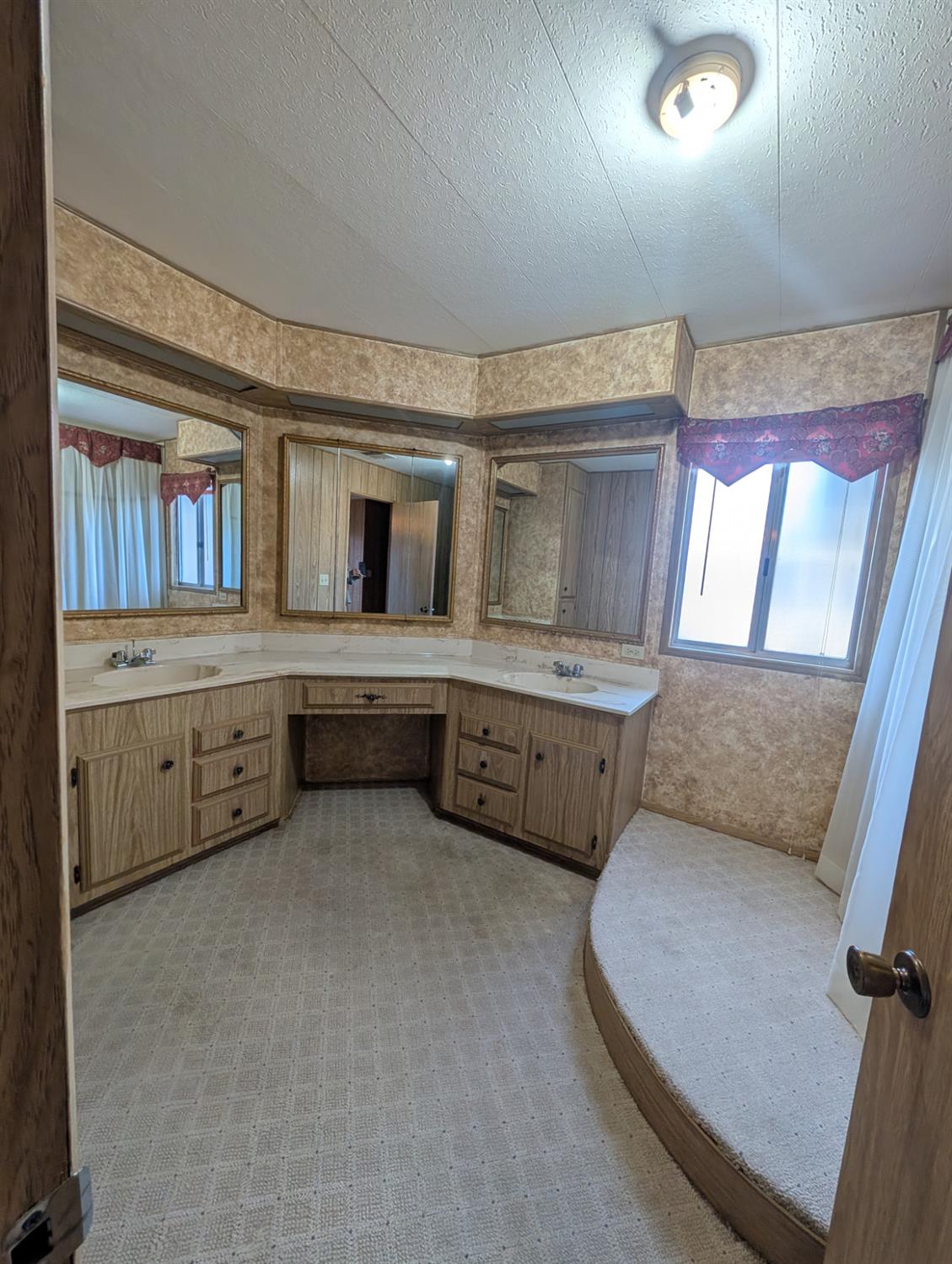 339 N Frankwood Ave #7, Sanger, CA 93657