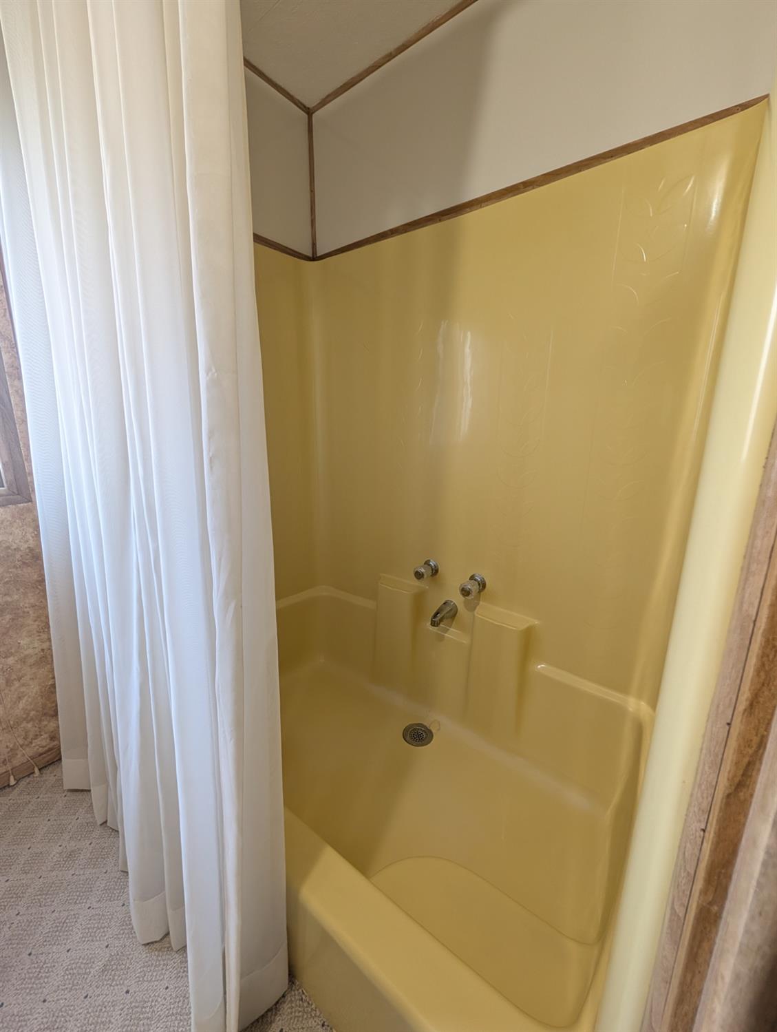 339 N Frankwood Ave #7, Sanger, CA 93657