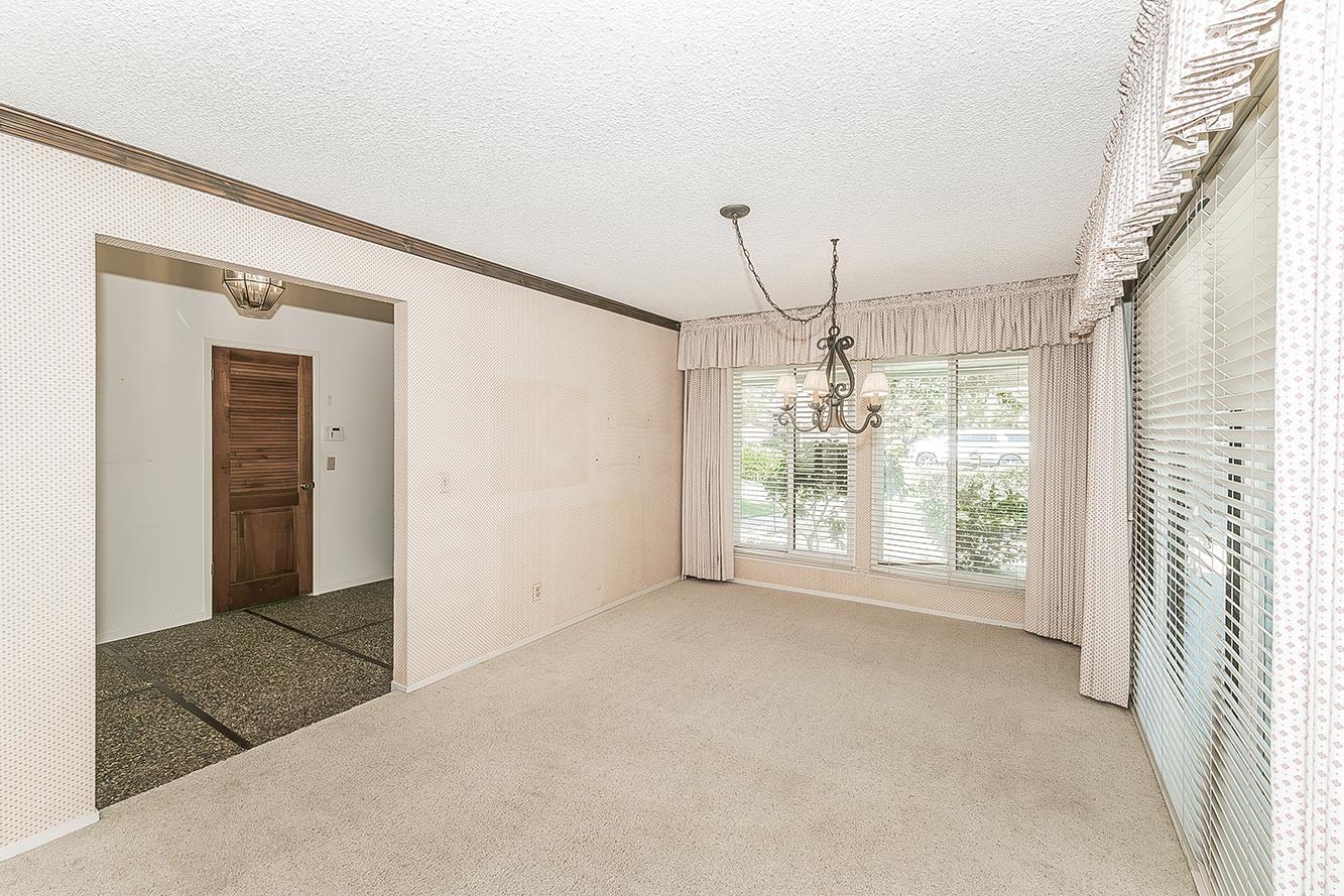 2094 Fairmont Ave, Clovis, CA 93611