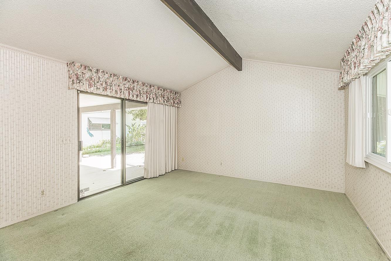 2094 Fairmont Ave, Clovis, CA 93611