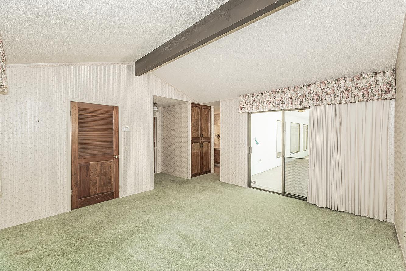 2094 Fairmont Ave, Clovis, CA 93611