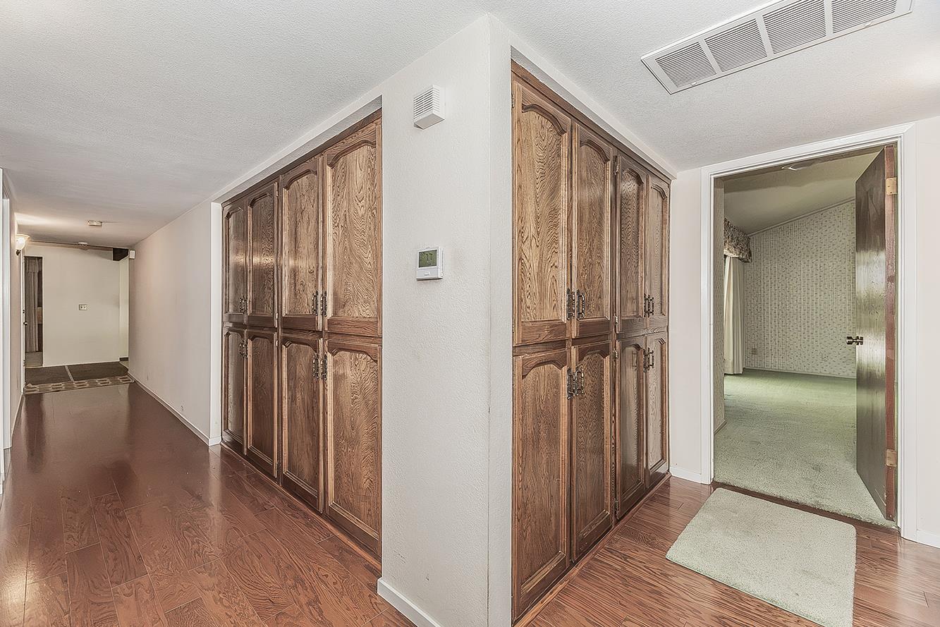 2094 Fairmont Ave, Clovis, CA 93611