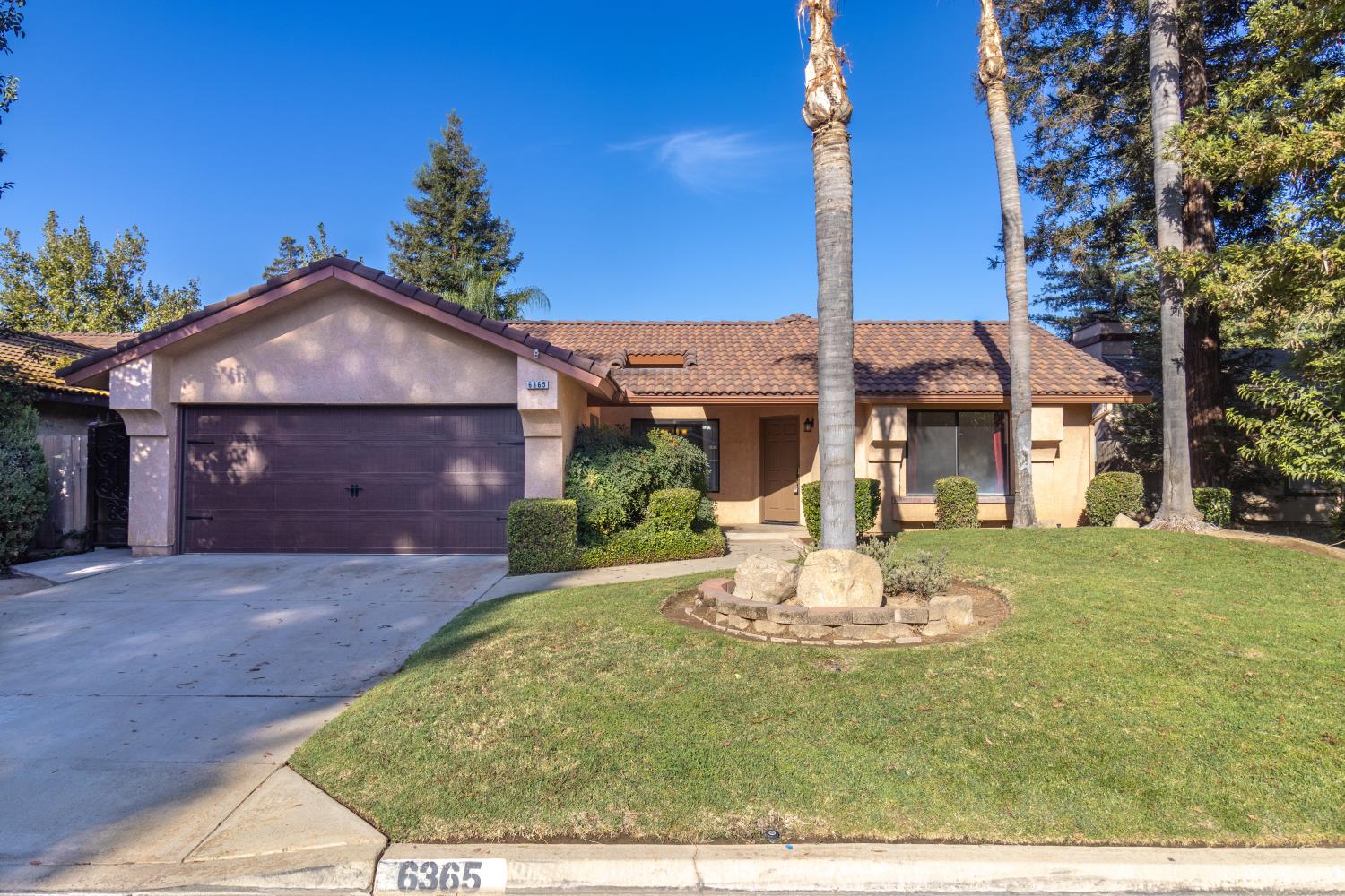 6365 N Carica Ave, Fresno, CA 93722