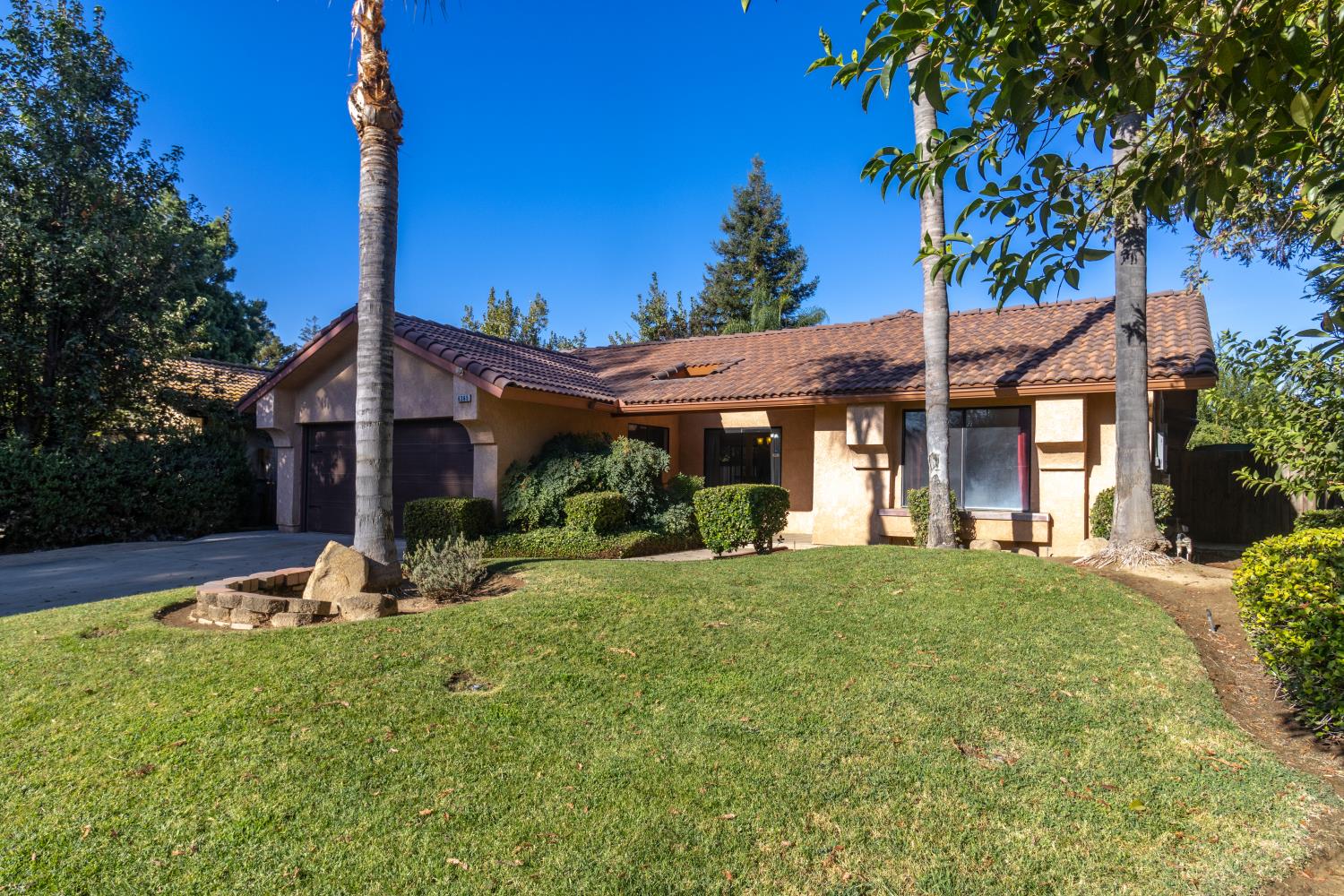 6365 N Carica Ave, Fresno, CA 93722