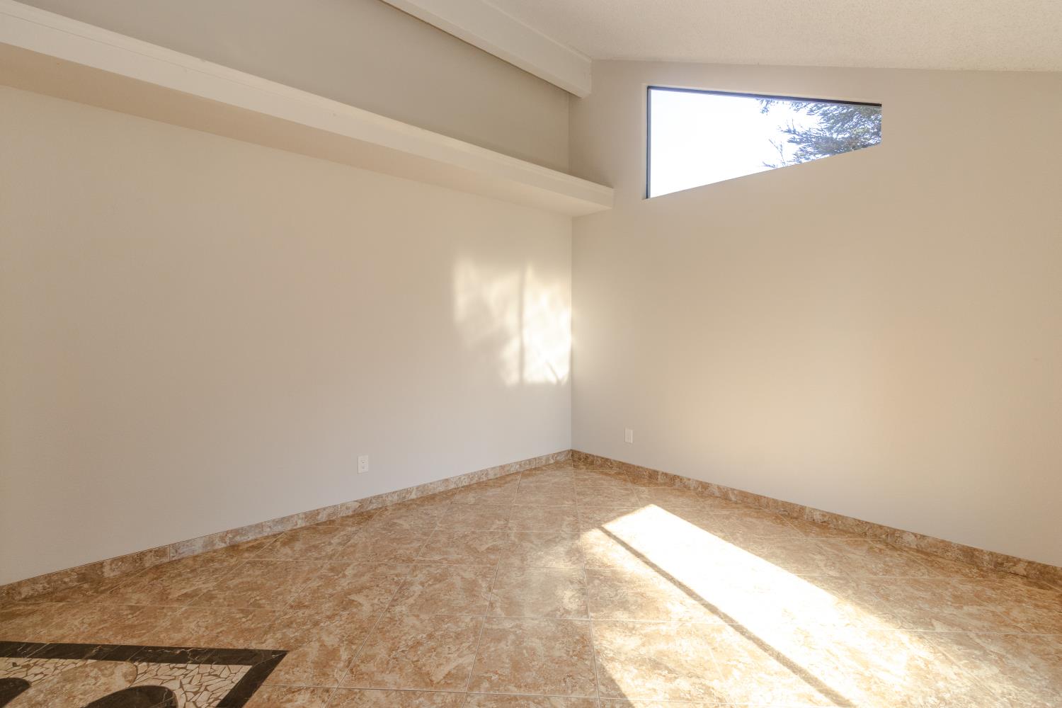 6365 N Carica Ave, Fresno, CA 93722