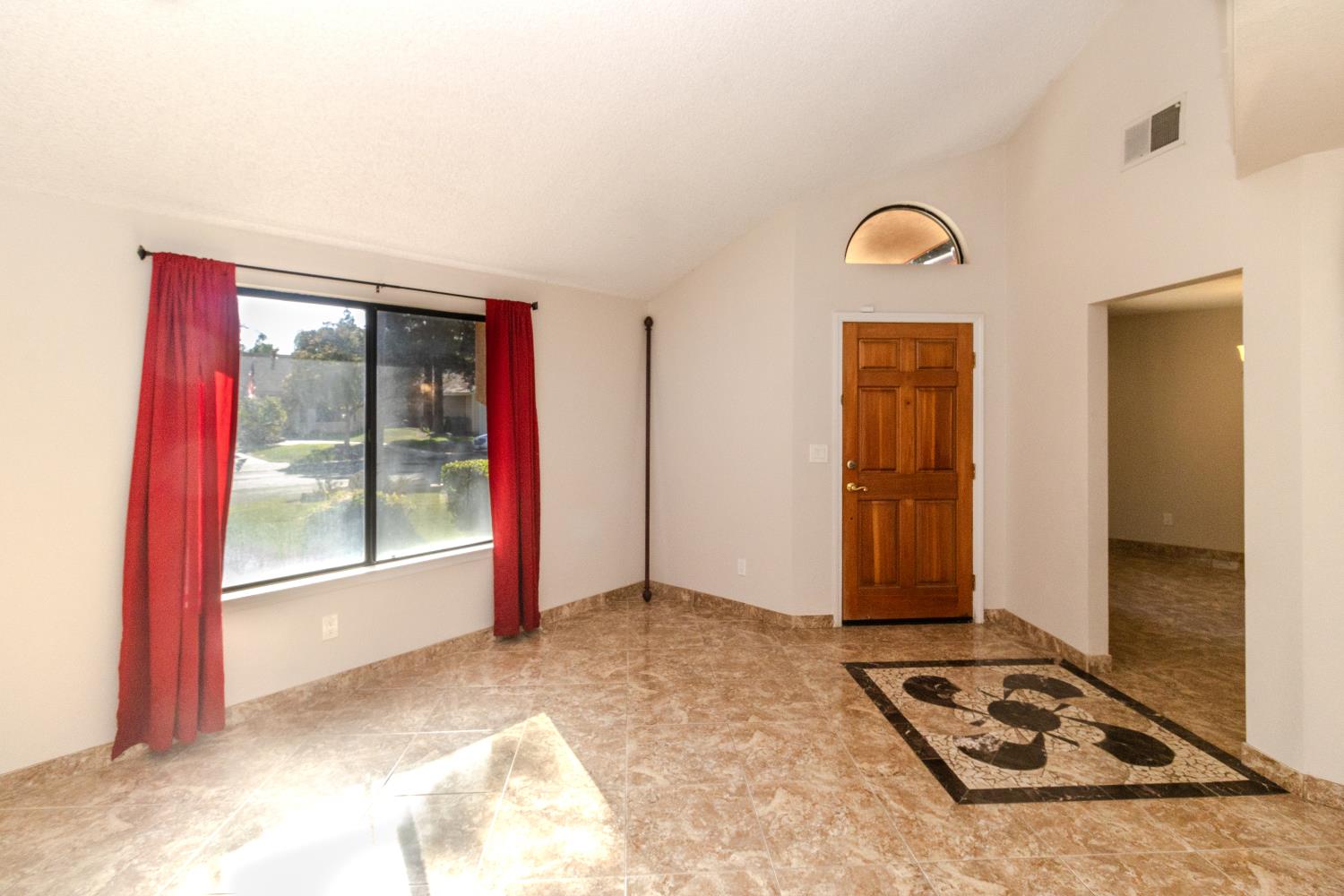 6365 N Carica Ave, Fresno, CA 93722