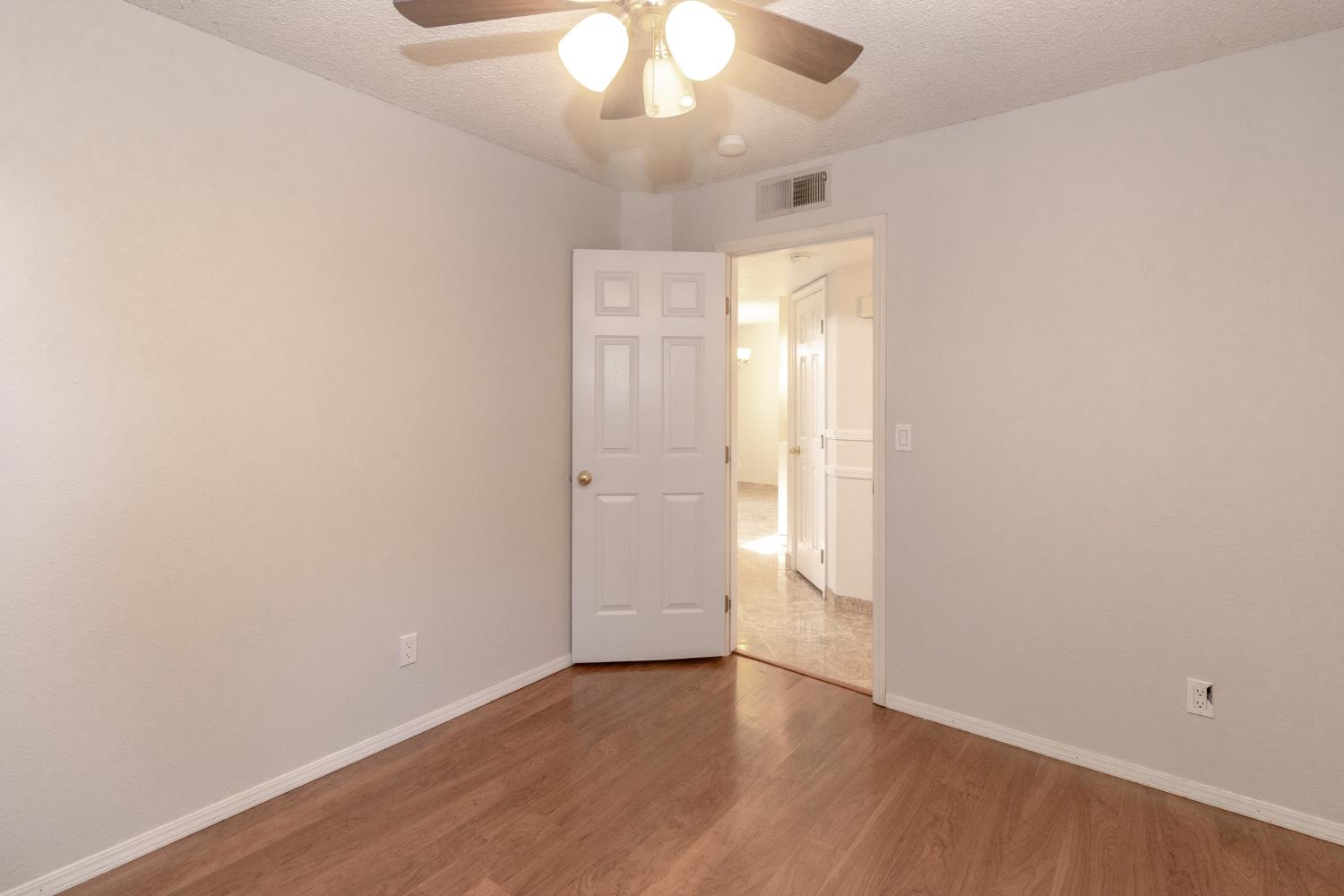 6365 N Carica Ave, Fresno, CA 93722