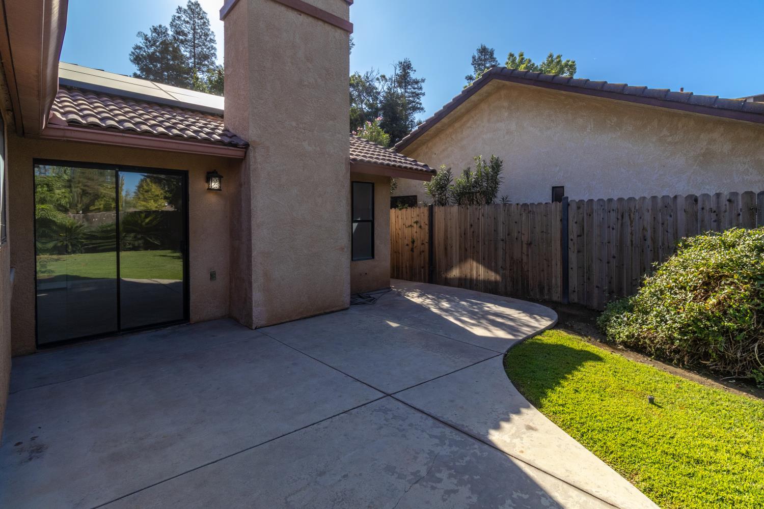 6365 N Carica Ave, Fresno, CA 93722