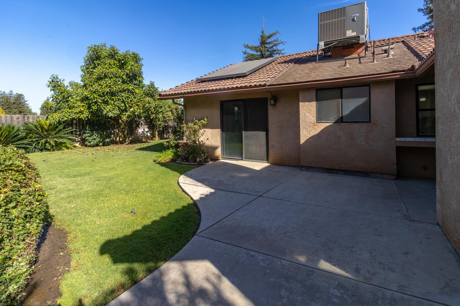 6365 N Carica Ave, Fresno, CA 93722