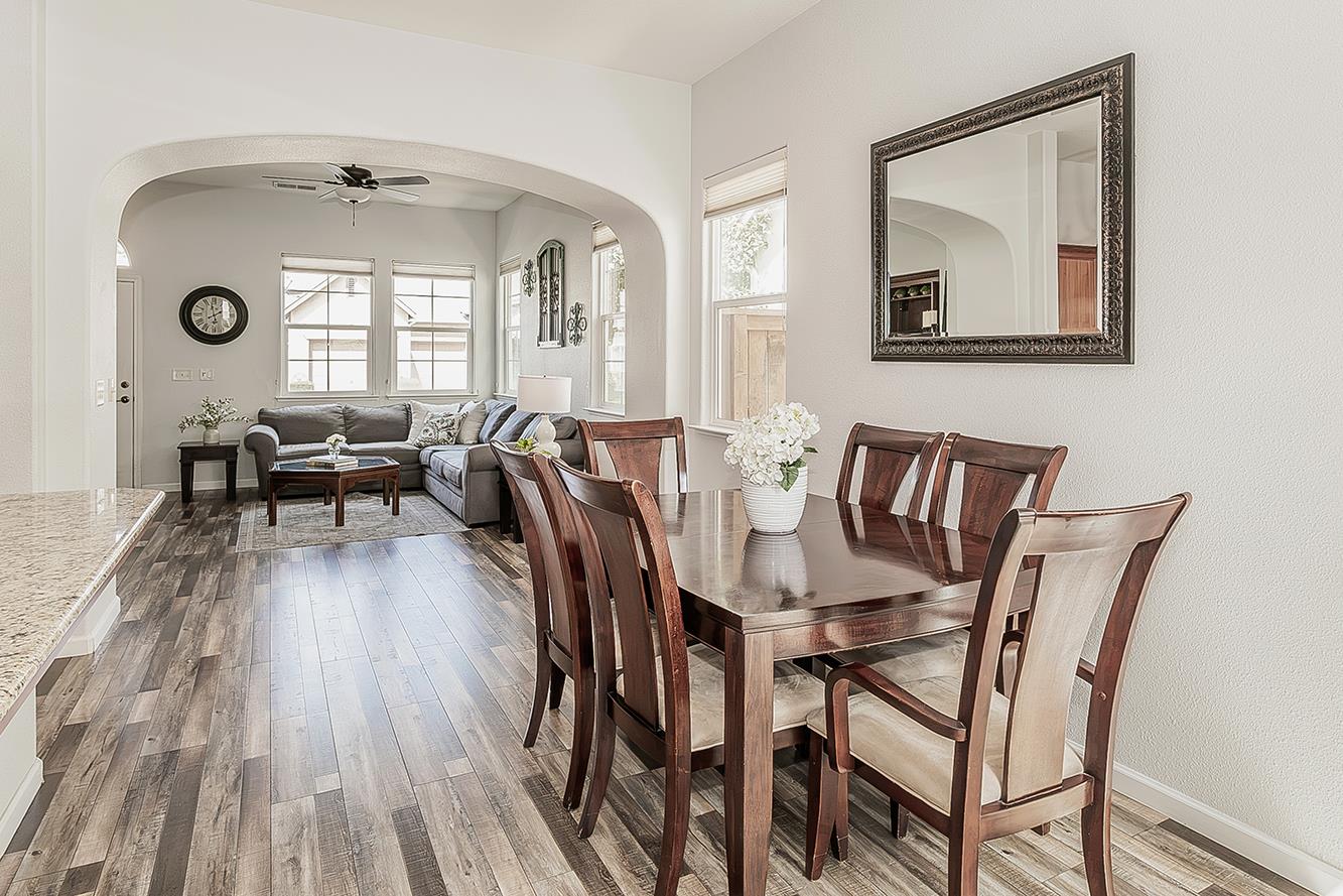 638 W Madrid Ln, Clovis, CA 93619