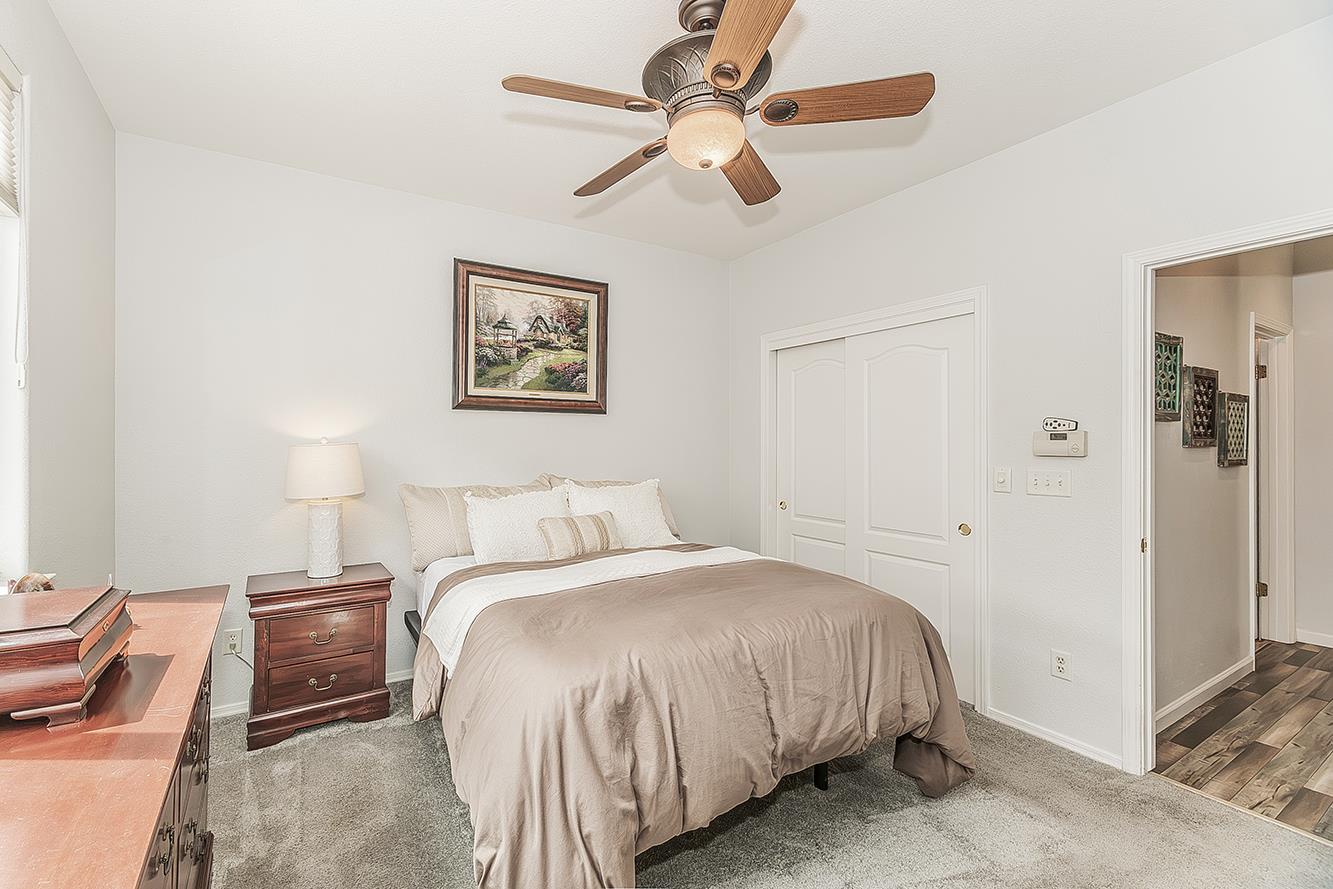 638 W Madrid Ln, Clovis, CA 93619