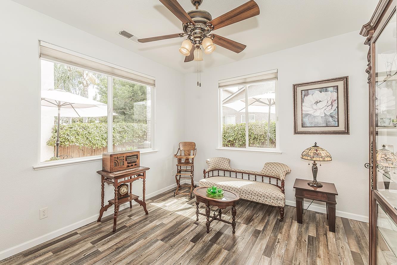 638 W Madrid Ln, Clovis, CA 93619