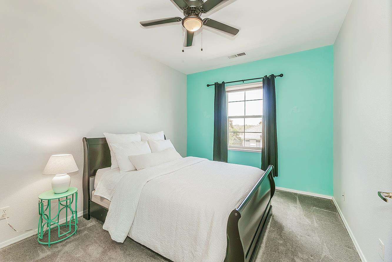 638 W Madrid Ln, Clovis, CA 93619
