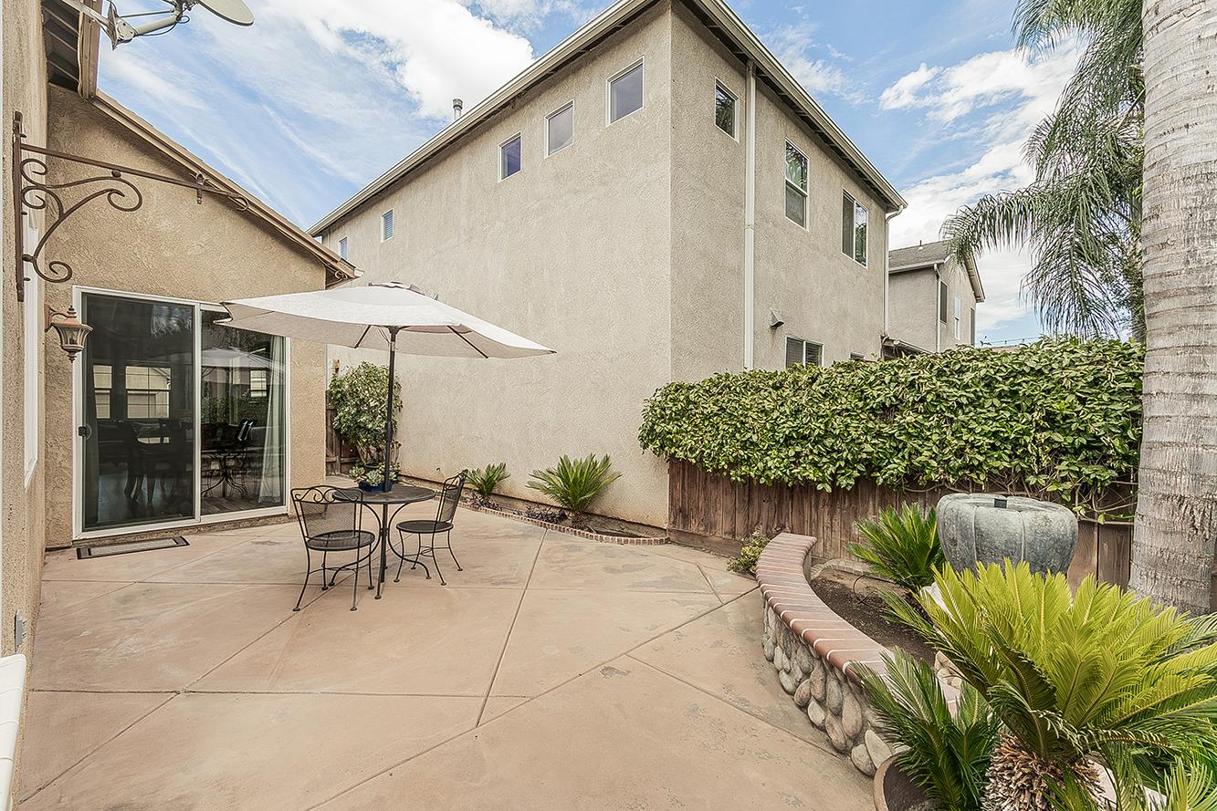 638 W Madrid Ln, Clovis, CA 93619