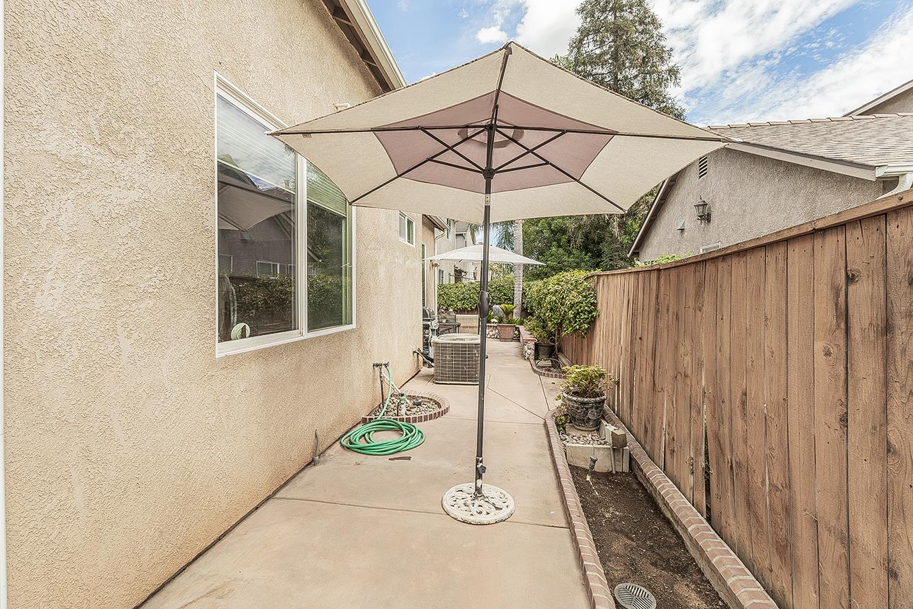 638 W Madrid Ln, Clovis, CA 93619