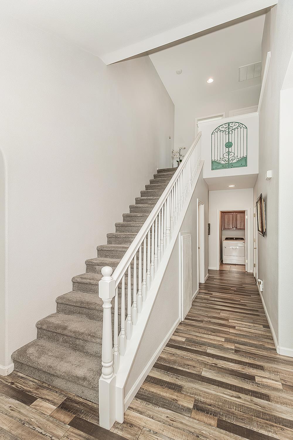 638 W Madrid Ln, Clovis, CA 93619