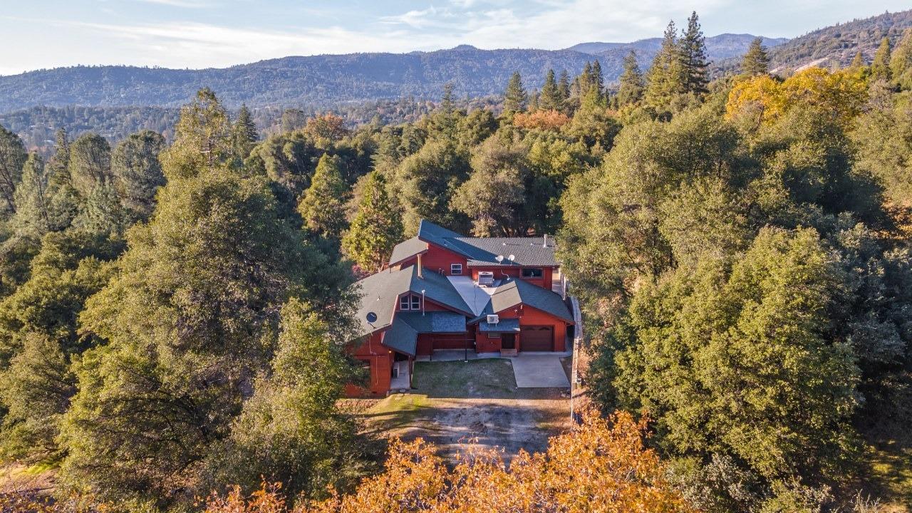 42203 Oak Ln, Oakhurst, CA 93644