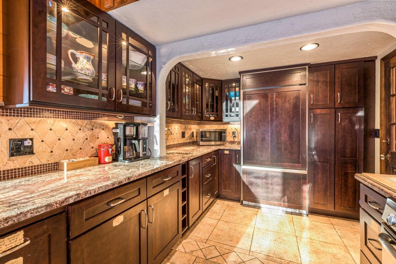 42203 Oak Ln, Oakhurst, CA 93644