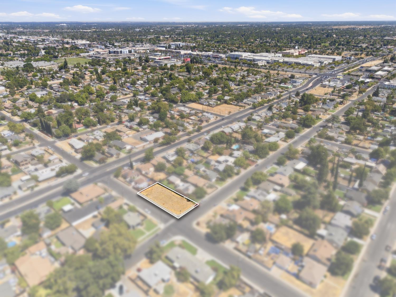 1103 E Simpson Ave, Fresno, CA 93704