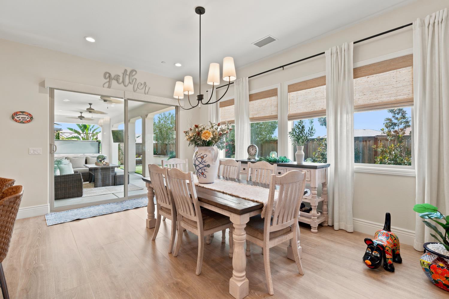 1050 Treasure Hills Dr, Madera, CA 93636