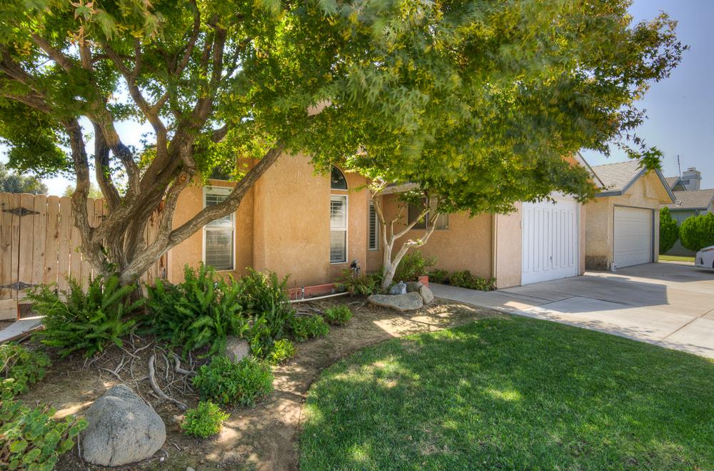 4033 W Princeton Ave, Fresno, CA 93722