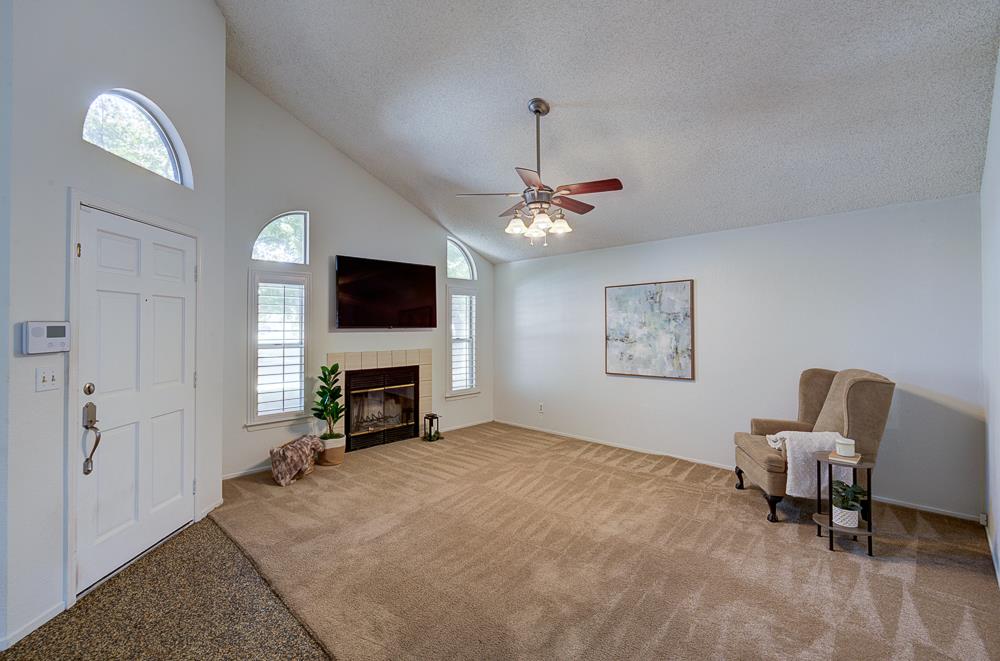 4033 W Princeton Ave, Fresno, CA 93722