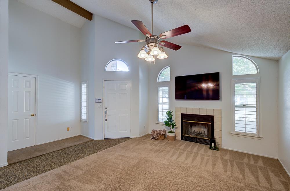 4033 W Princeton Ave, Fresno, CA 93722